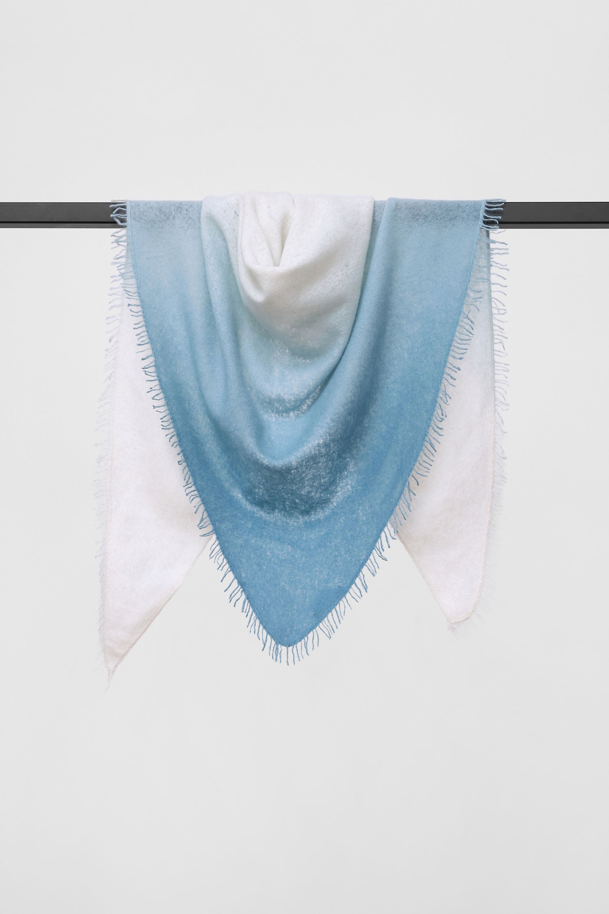 Triangle ombré arctic