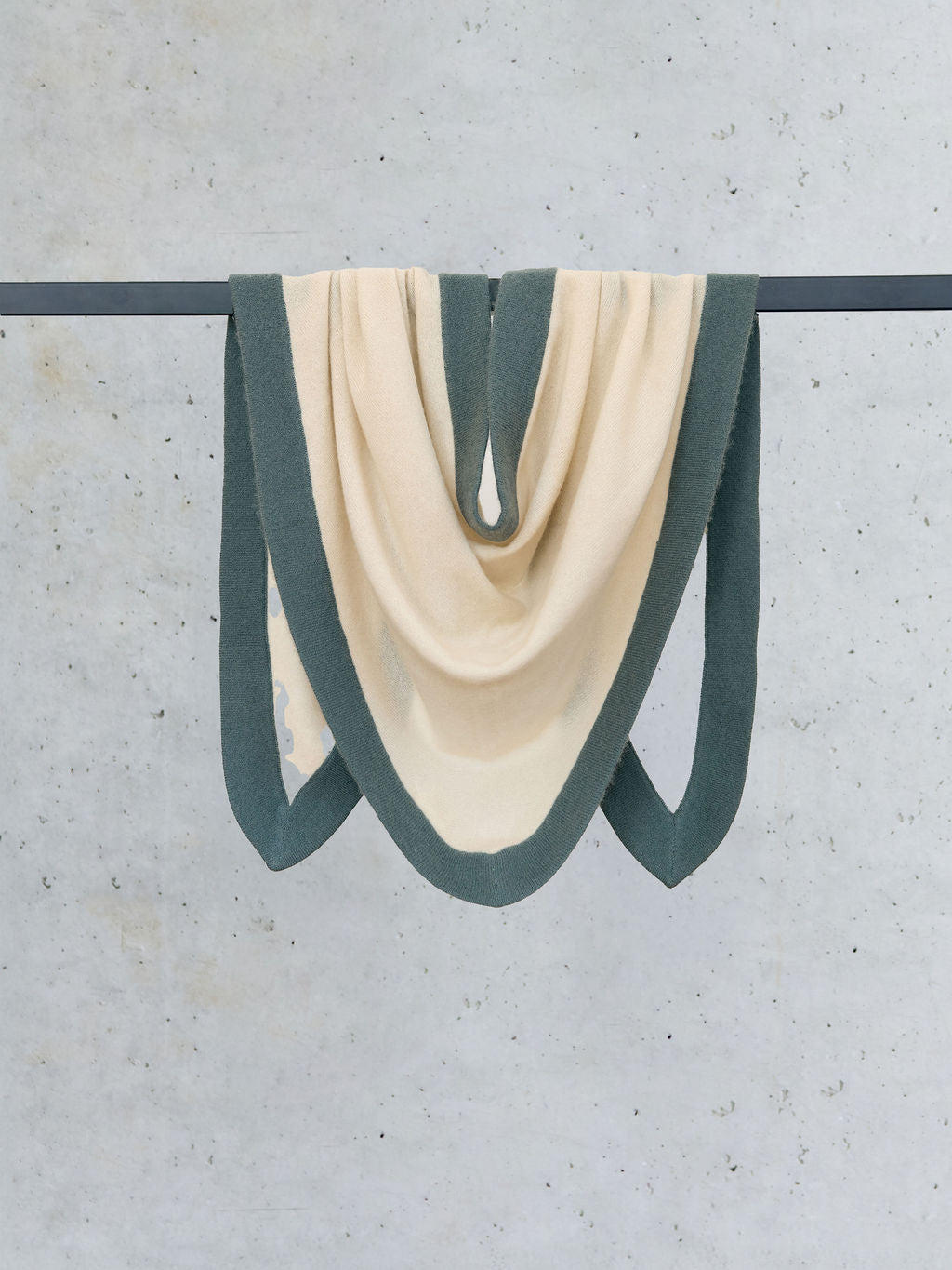 Triangle creme/petrol