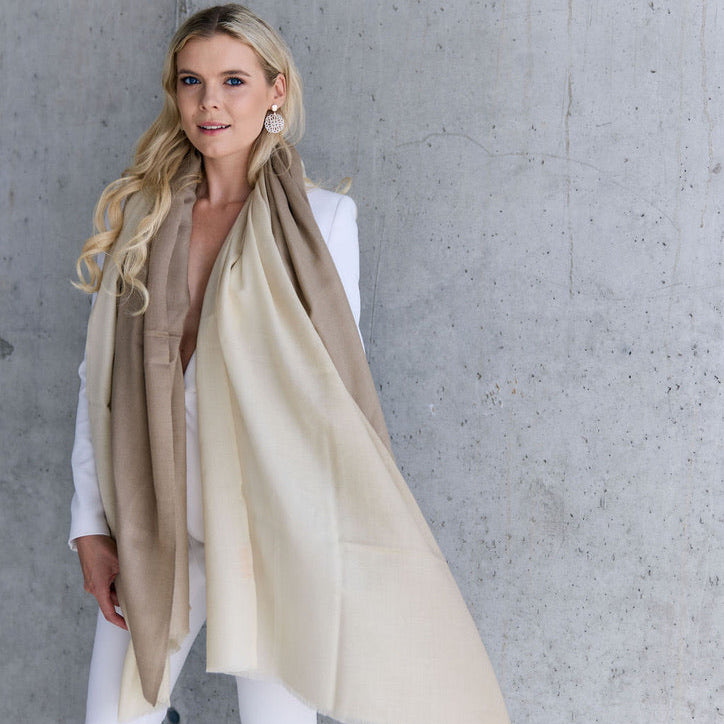 Schal ombré creme