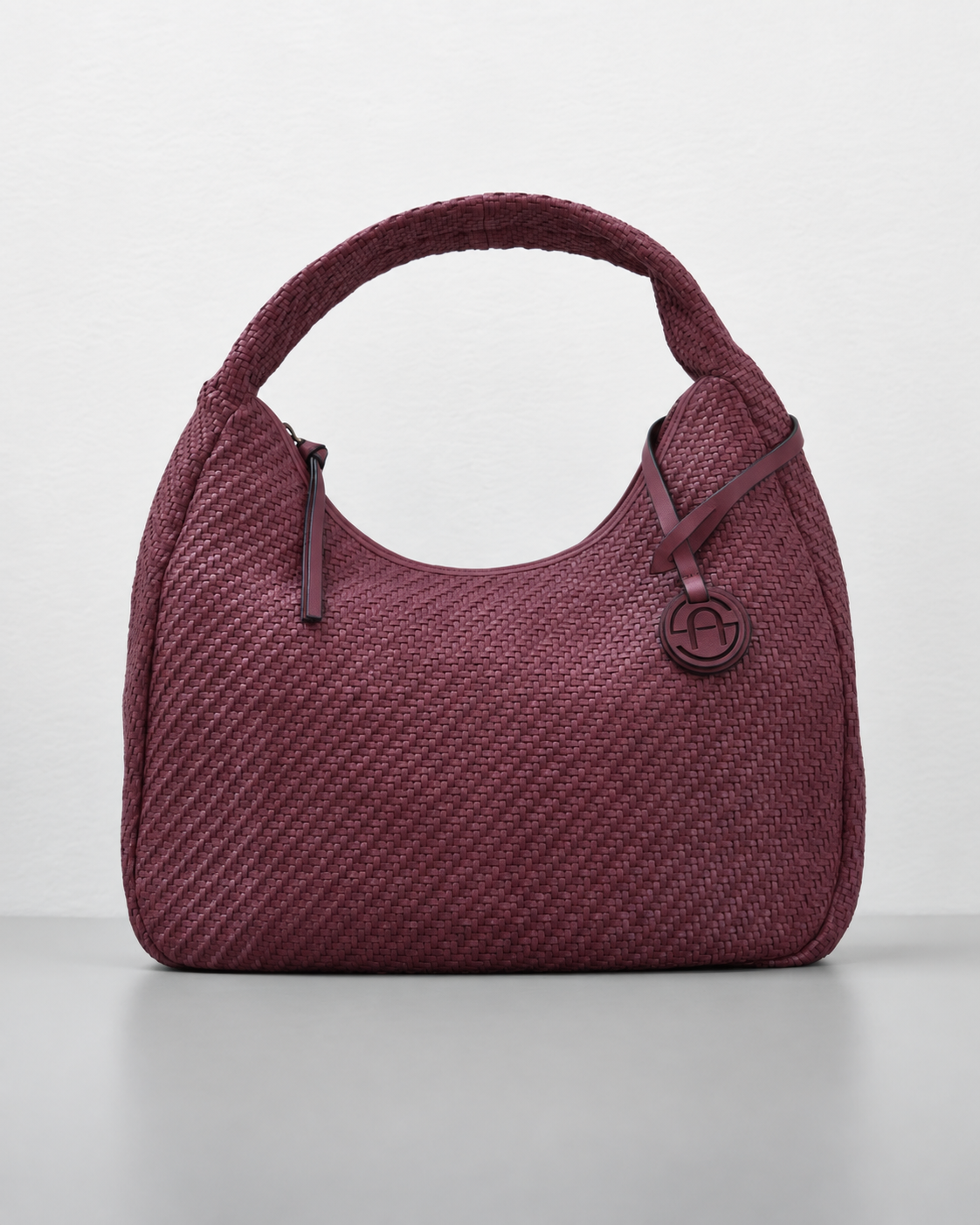 Hobo bag berry
