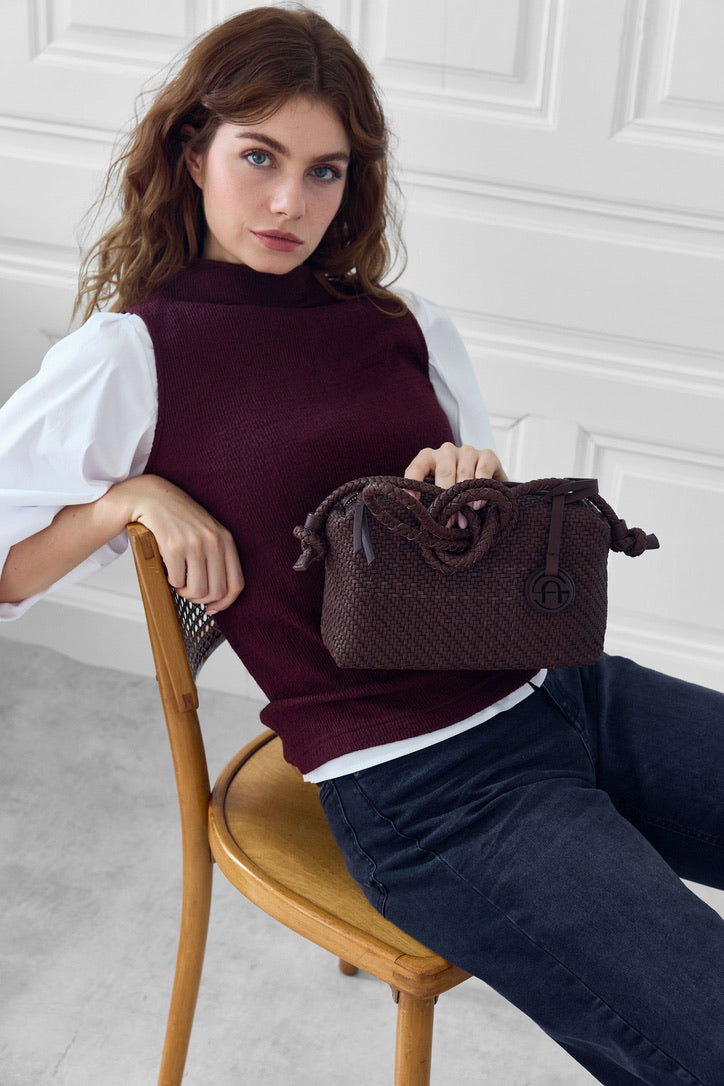 Knot Sling dark chocolate