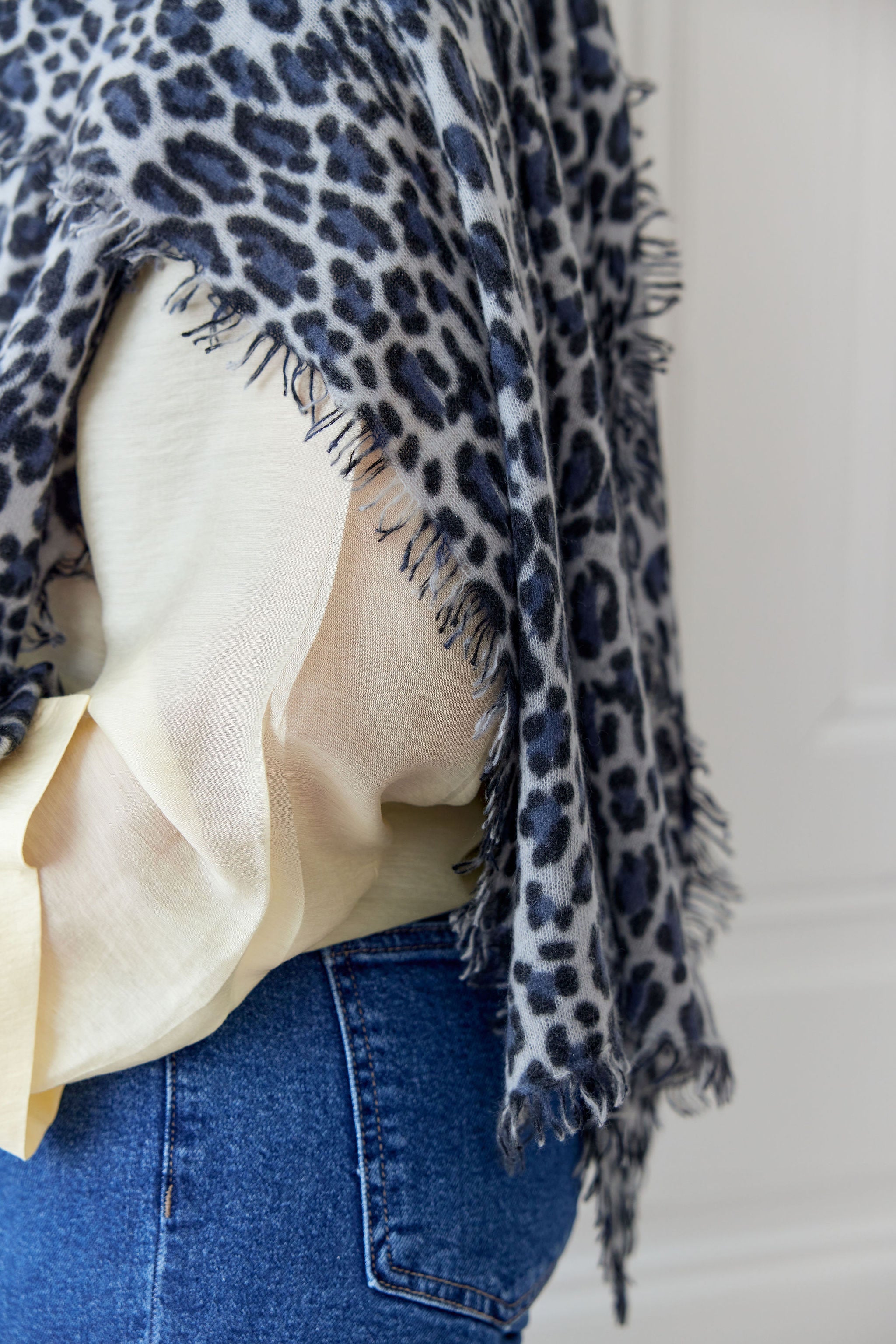 Felted cashmere scarf, two-tone
