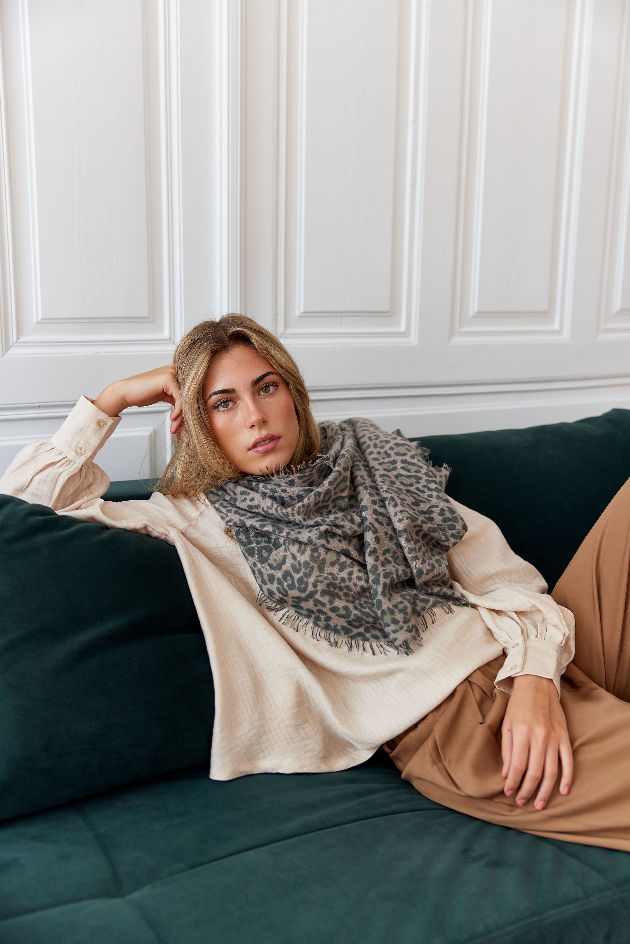 Felted cashmere scarf, two-tone