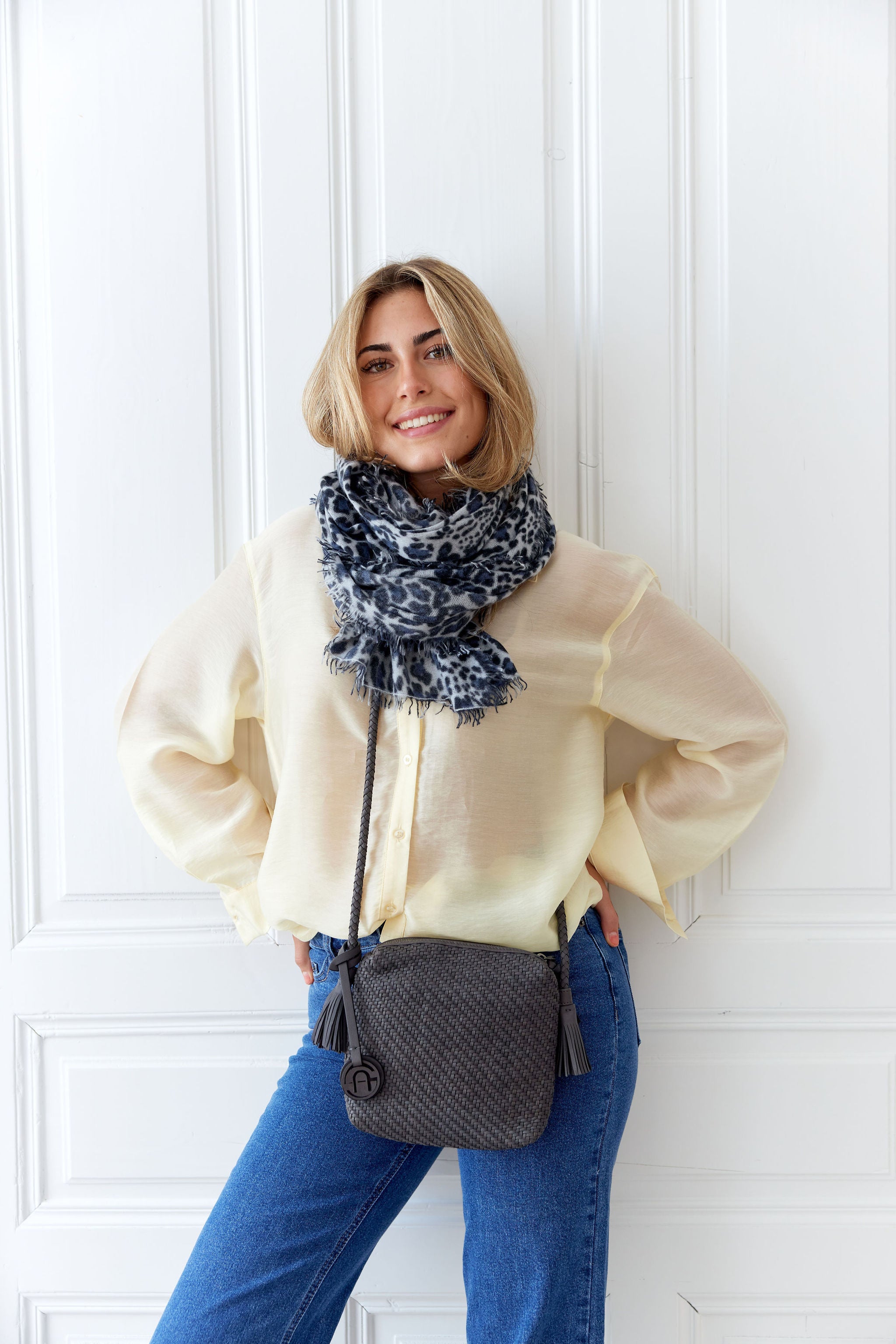 Felted cashmere scarf, two-tone