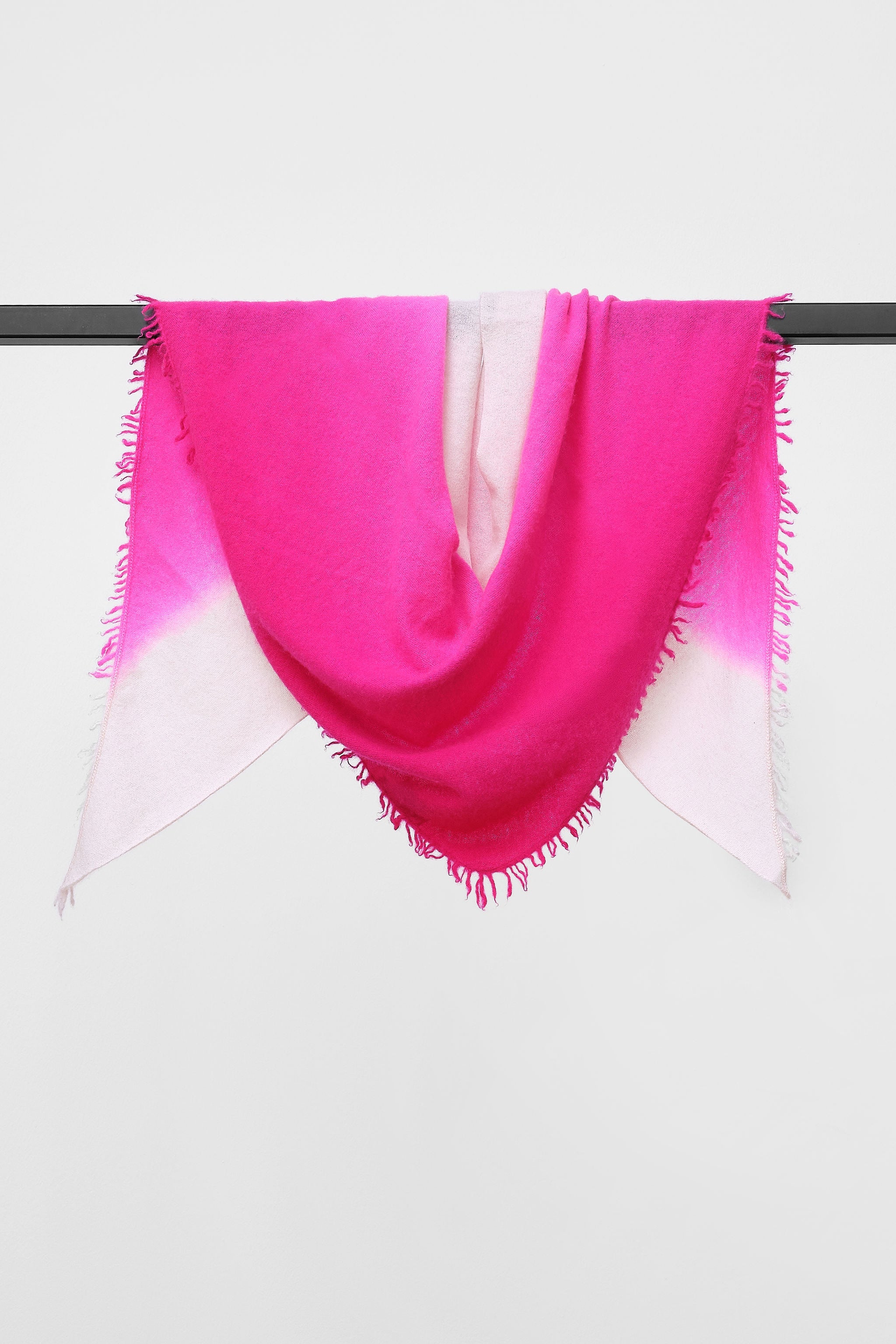 Triangle ombré pink