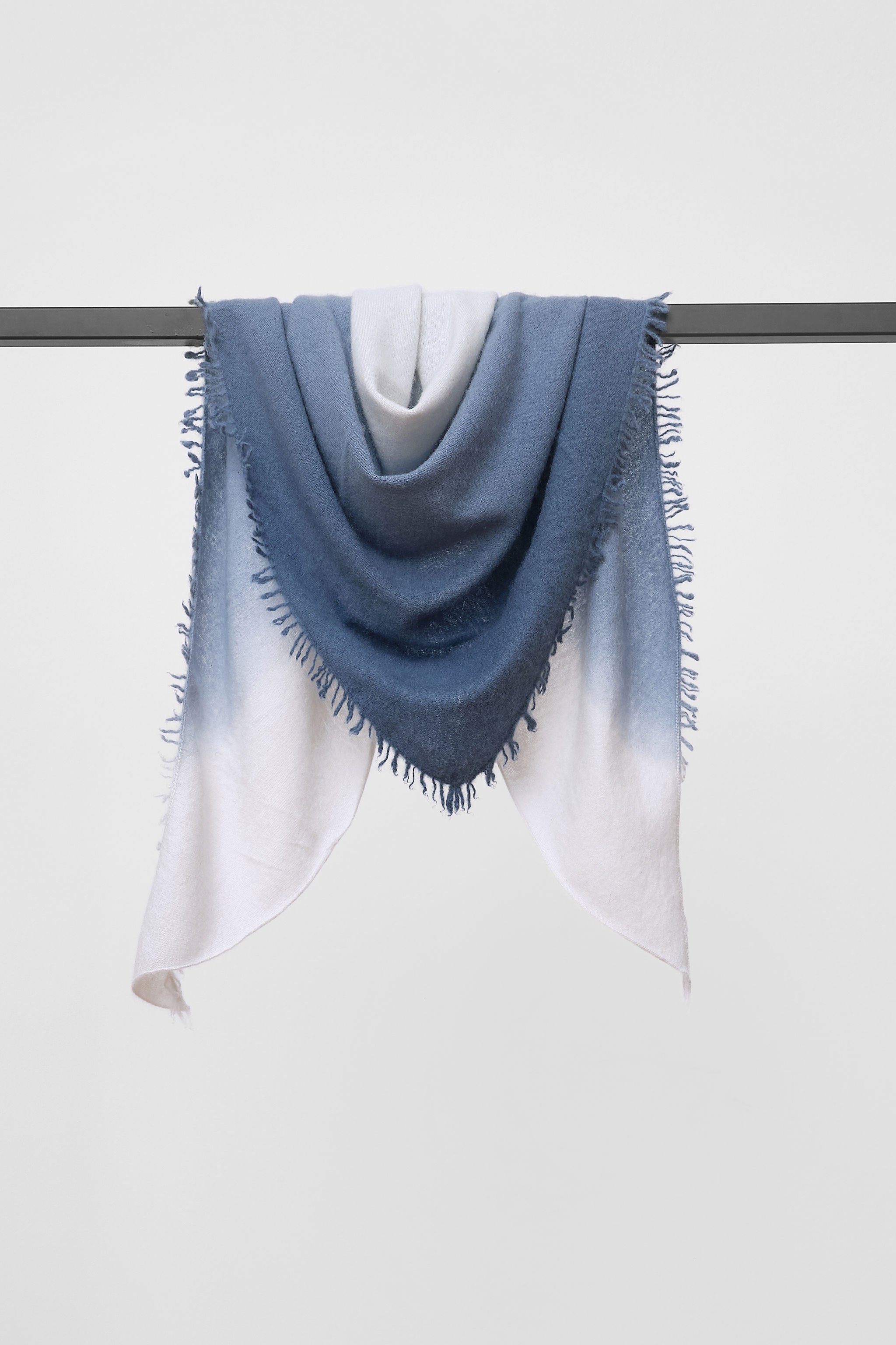 Triangle ombré windblau