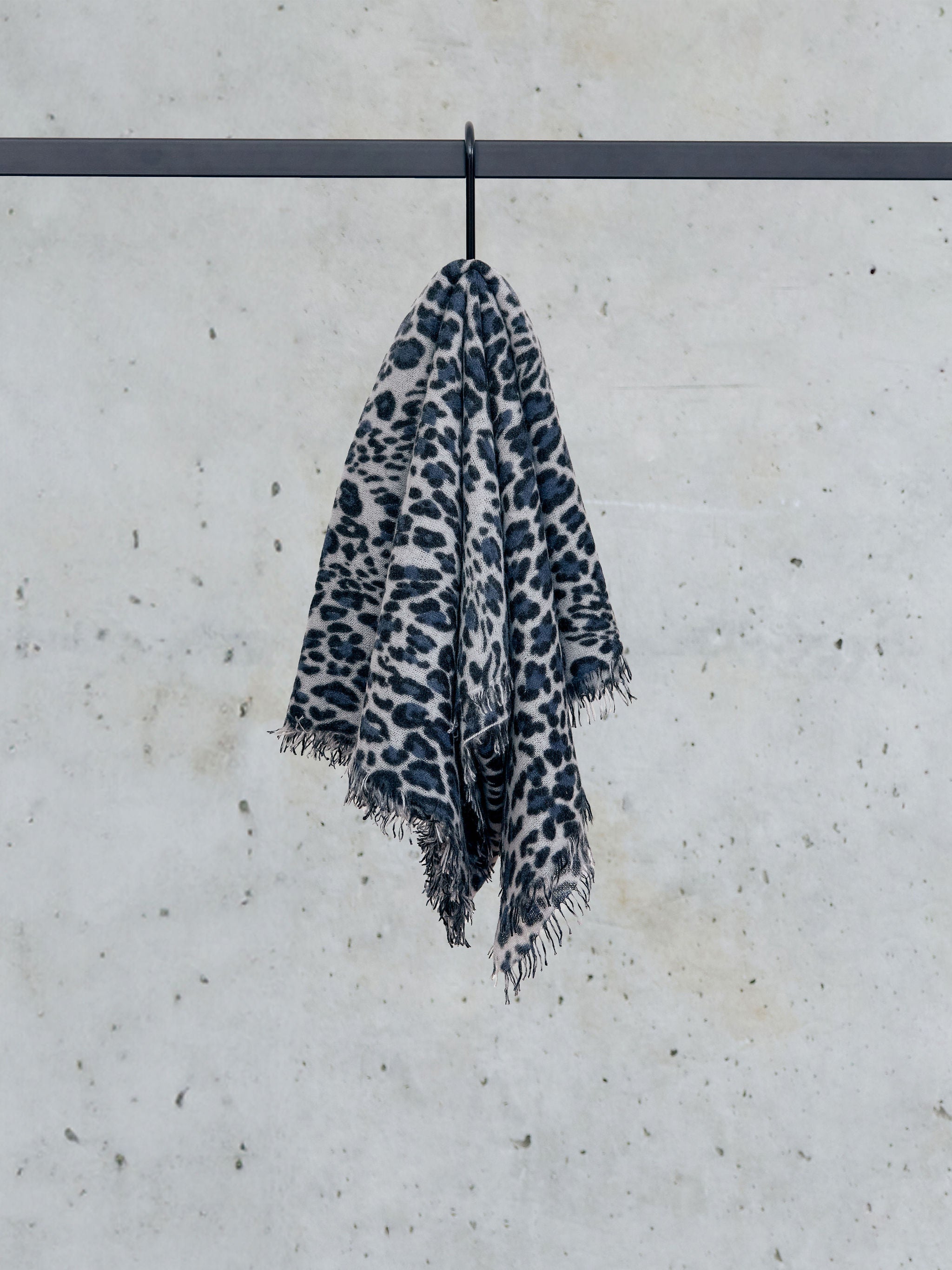 Felted cashmere scarf, two-tone